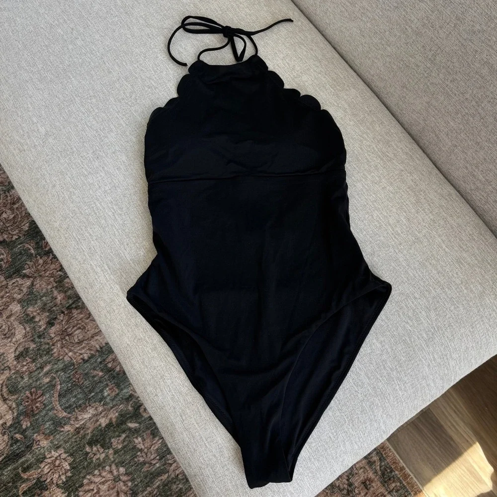 Chelsea 28 One Piece Swimsuit M Scalloped High Neck Halter Preppy Glam Coastal